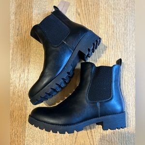 Vepose Black Ankle Boots Size 11